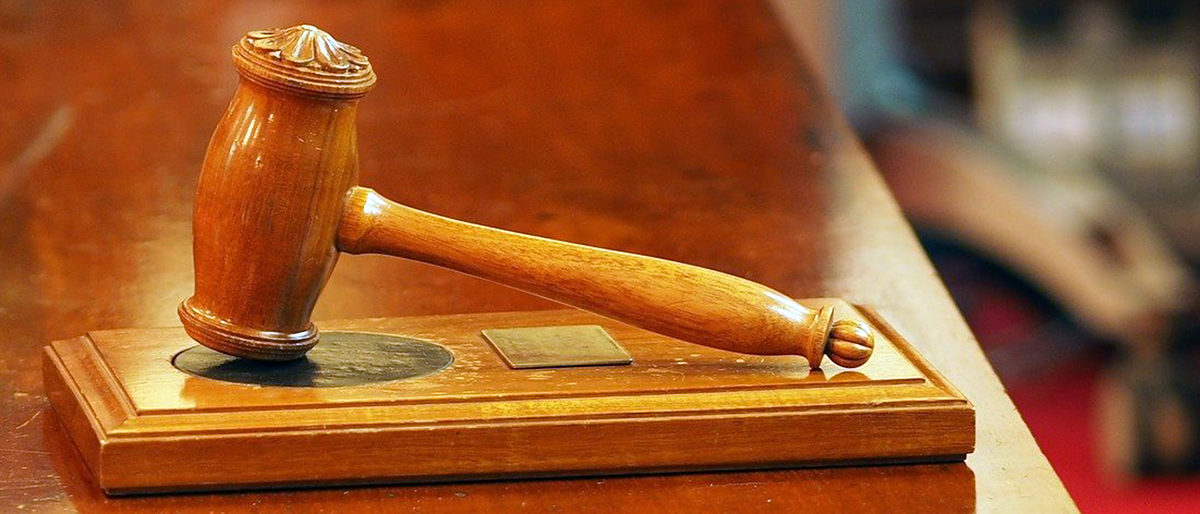 Verbraucherstreitschlichtung Richterhammer aus Holz