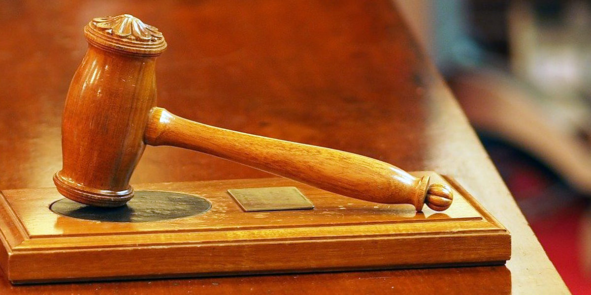 Verbraucherstreitschlichtung Richterhammer aus Holz