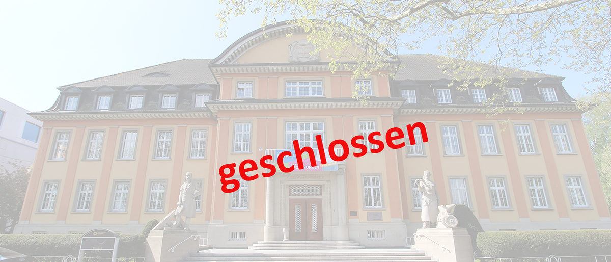 Ab 16. März 2020 bleibt die Handwerkskammer Konstanz für Publikumsverkehr geschlossen. Schriftzug geschlossen vor Gebäude der Handwerkskammer Konstanz