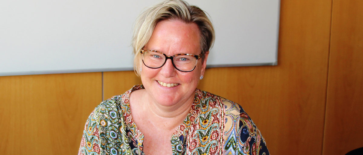 Ausbildungsbegleiterin Alexandra Hagen-Ettl steht Auszubildenden und Betrieben zur Seite, wenn es in der Ausbildung mal schwierig wird. Porträt der Ausbildungsbegleiterin Alexandra Hagen-Ettl.