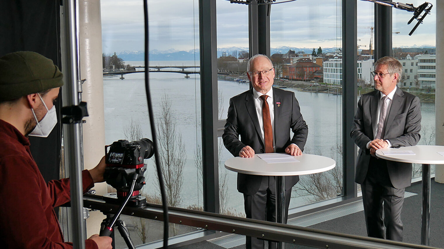 Thomas Conrady, IHK, und Werner Rottler, Handwerkskammer, beim Videodreh.