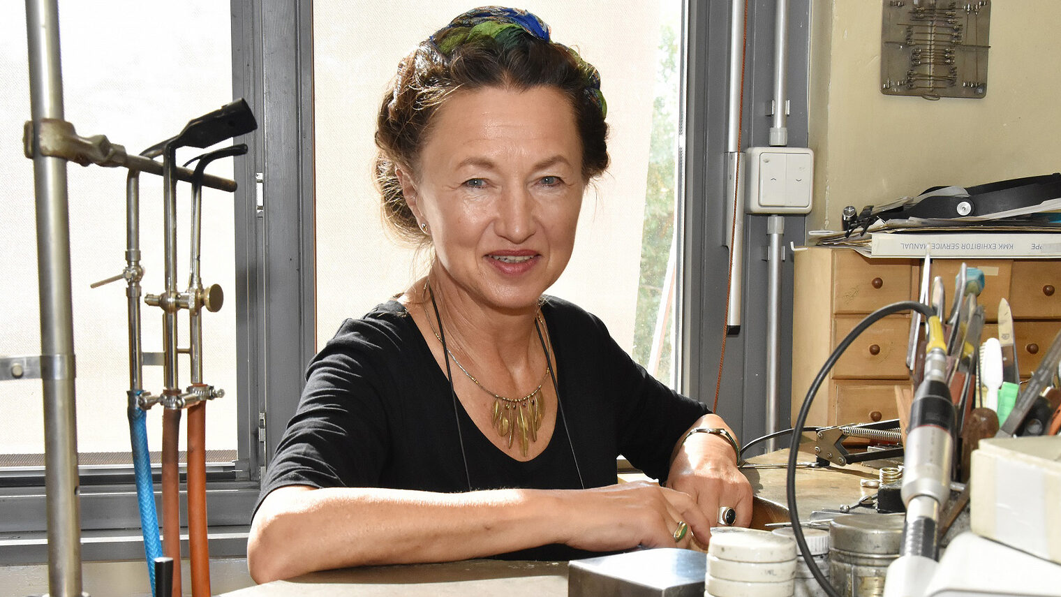 Goldschmiedemeisterin Karin Demmler