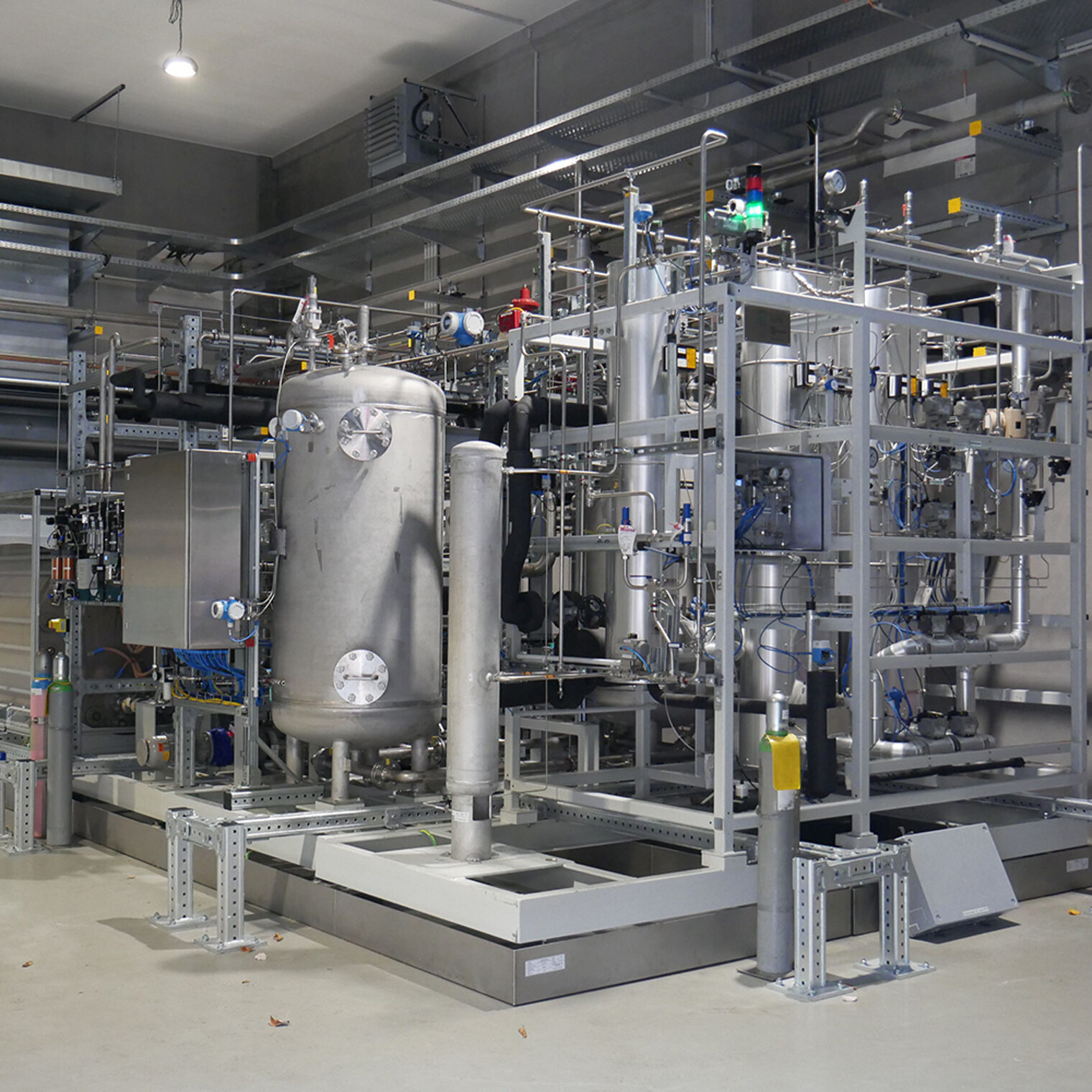 Elektrolyseur im Wasserkraftwerk Wyhlen.