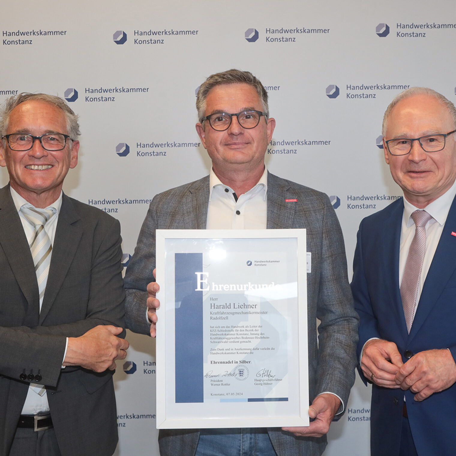 Ehrung während der Sachverständigentagung 2024 der Handwerkskammer Konstanz.