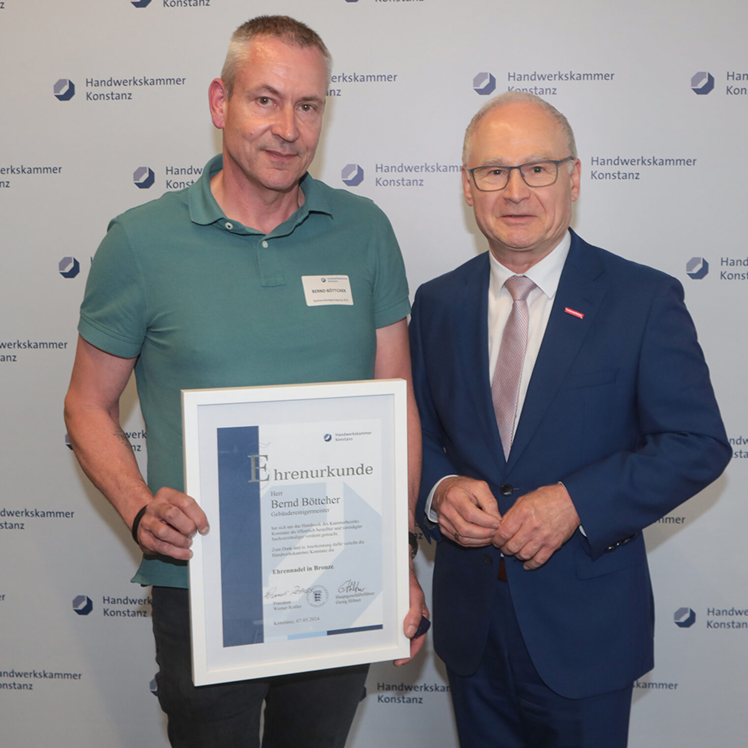 Ehrung während der Sachverständigentagung 2024 der Handwerkskammer Konstanz.