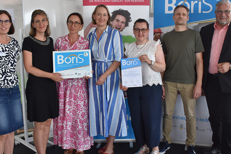 Lehrkräfte der Beethovenschule in Singen mit BoriS-Berufswahlsiegel