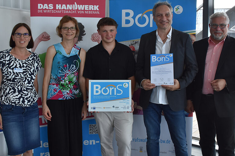 Lehrkräfte der Gemeinschaftsschule in Eigeltingen mit BoriS-Berufswahlsiegel.