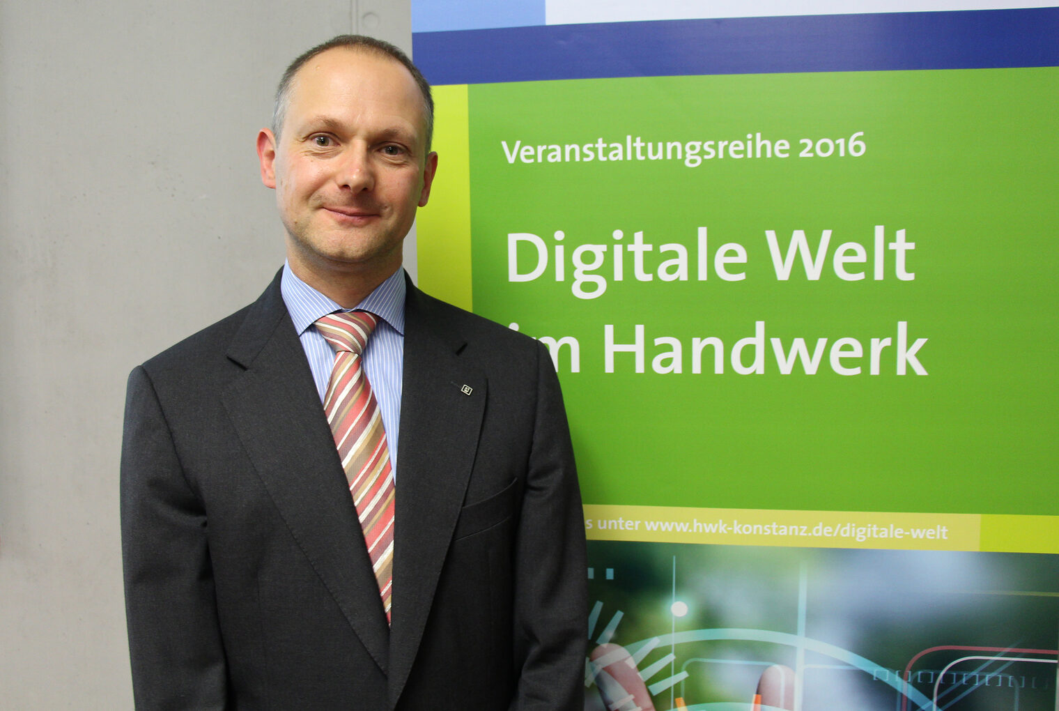 Dirk Koschützki ist Leiter des Steinbeis-Transferzentrums für Cyber- und Informationssicherheit. Bei seinem Vortrag an der Bildungsakademie Singen gab er Handwerkern Tipps zur Sicherung ihrer Daten.