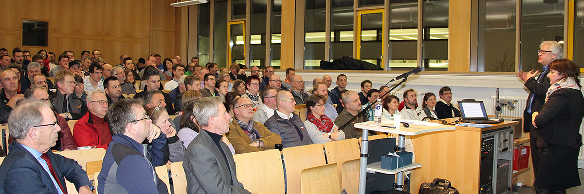 Die Vorträge von Joachim Vojta und Barbara Wachsmuth. Volle Aufmerksamkeit gab es für die Vorträge von Joachim Vojta und Barbara Wachsmuth in Villingen-Schwenningen.