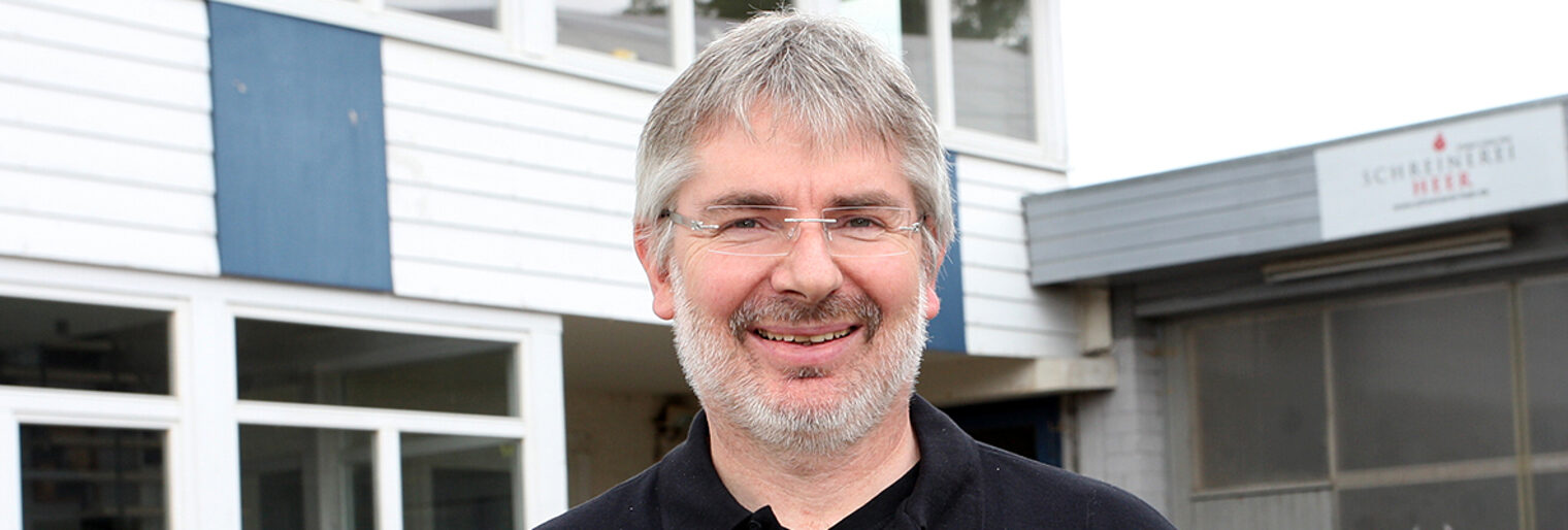 Lothar Heer wartet auf schnelles Internet. Bis das schnelle Internet seinen Betrieb in Ühlingen-Birkendorf erreicht, will Lothar Heer nicht warten.