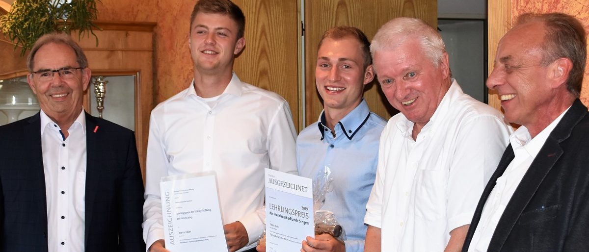 Im Rahmen der Singener Handwerkerrunde wurden die Lehrlingspreise verliehen. Im Bild (von links) Gotthard Reiner, die Preisträger Marco Eißer und Tobias Rohr, Professor Erwin Löhle und Werner Gohl. Im Rahmen der Singener Handwerkerrunde wurden die Lehrlingspreise verliehen. Im Bild (von links) Gotthard Reiner, die Preisträger Marco Eißer und Tobias Rohr, Professor Erwin Löhle und Werner Gohl.