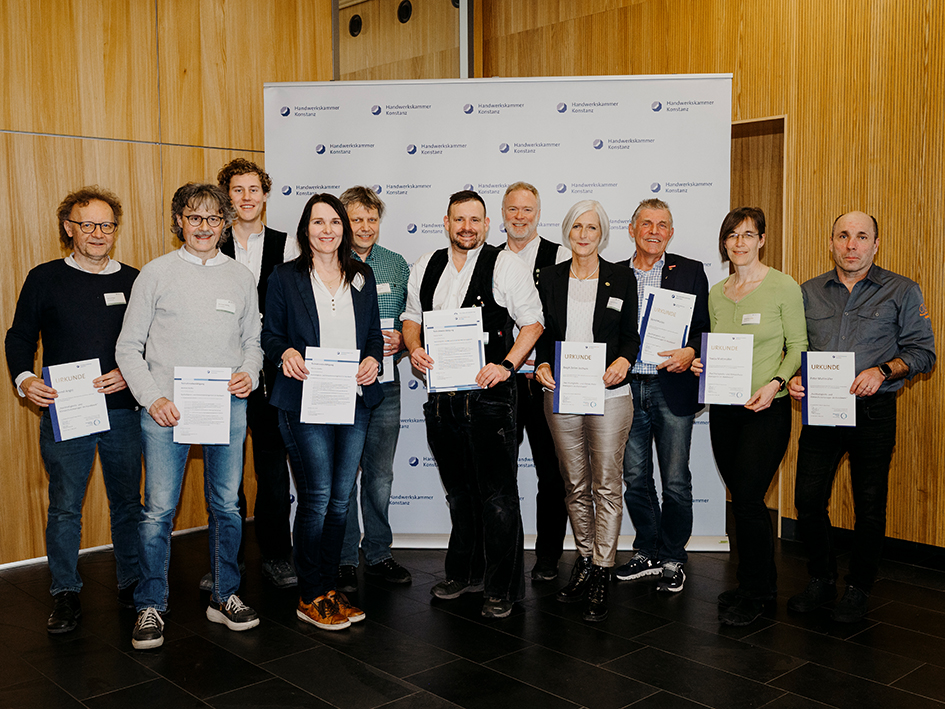 Gruppenbild: Absolventen des Pilotkurses Nachhaltigkeits- und Klimaschutzmanager im Handwerk.