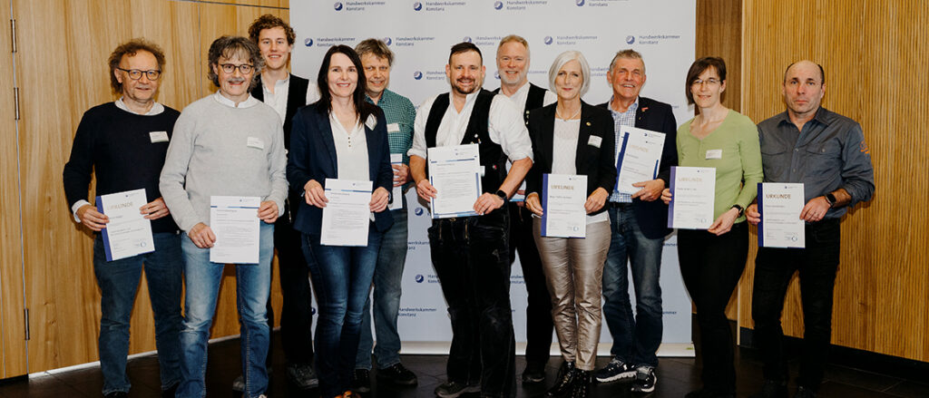 Gruppenbild: Absolventen des Pilotkurses Nachhaltigkeits- und Klimaschutzmanager im Handwerk.